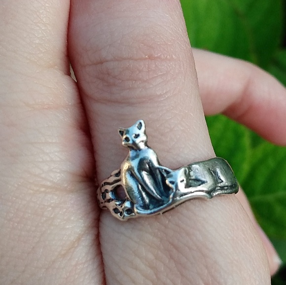 Jewelry - Clearance silver cat ring
